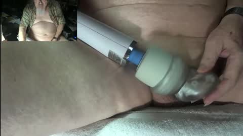 Snapshot of latexblade chatting on 17, 11, 2025 Latexblade online show from 17, 11, 2025