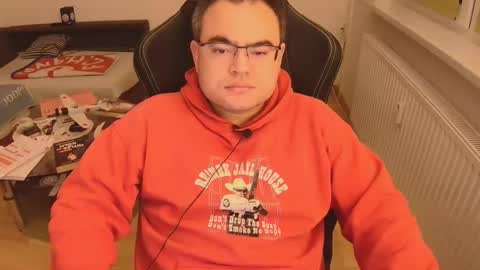 latexboy893 online show from 1, 12, 2025