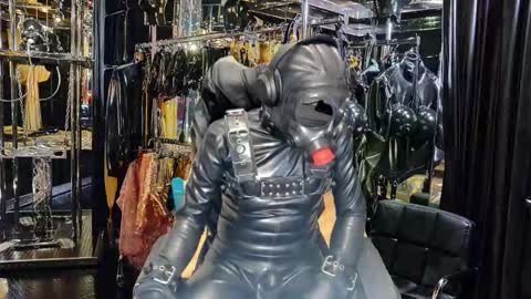 latexlover202 online show from 25, 11, 2025