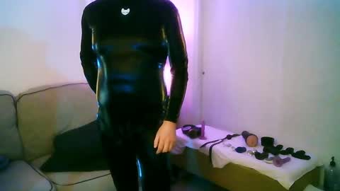 latexminheadroom online show from 29, 12, 2024