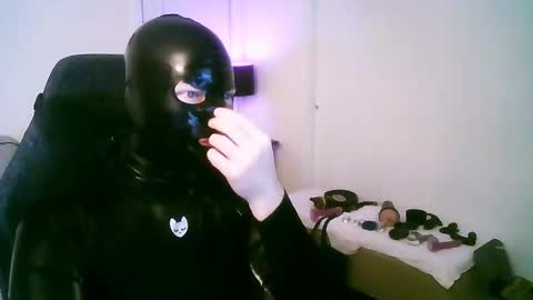 latexminheadroom online show from 8, 3, 2025