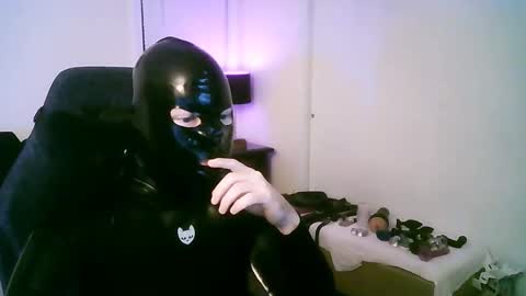 latexminheadroom online show from 8, 10, 2025