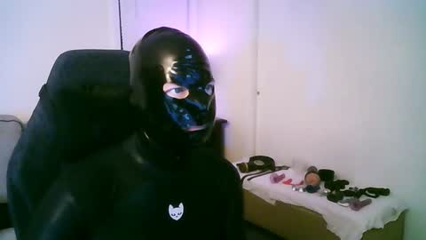 latexminheadroom online show from 22, 2, 2026
