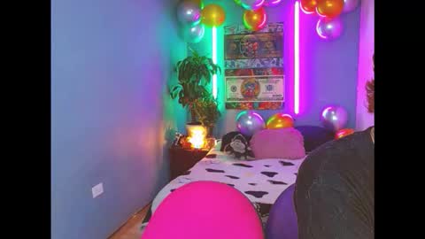 Snapshot of latin_boysxxx_ chatting on 18, 10, 2025 latin_boysxxx_ online show from 18, 10, 2025