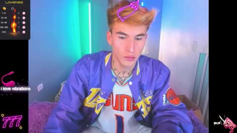 Snapshot of latin_boysxxx_ chatting on 27, 3, 2026 latin_boysxxx_ online show from 27, 3, 2026