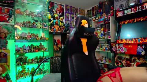 Snapshot of latin_couple77 chatting on 15, 2, 2025 Sara y Andy online show from 15, 2, 2025