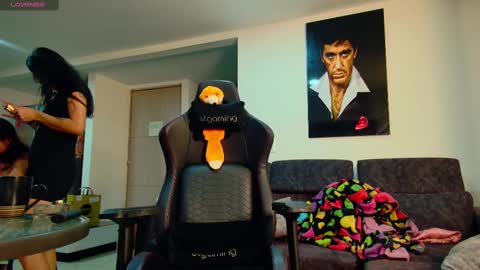 Snapshot of latin_couple77 chatting on 23, 2, 2025 Sara y Andy online show from 23, 2, 2025