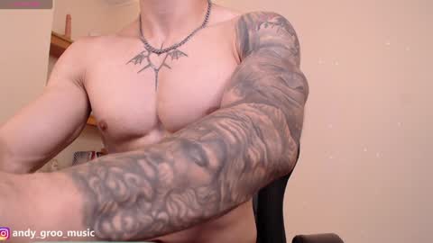 latin_green_eyes_ online show from 11, 1, 2025