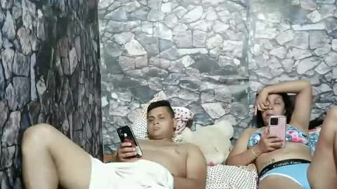 Snapshot of latin_hornycouple chatting on 27, 12, 2024 latin_hornycouple online show from 27, 12, 2024