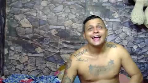 Snapshot of latin_hornycouple chatting on 24, 1, 2025 latin_hornycouple online show from 24, 1, 2025