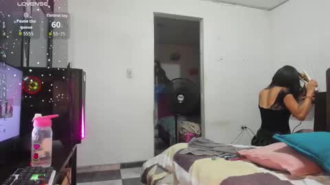 Snapshot of latinaastepmomm chatting on 26, 10, 2025 angelina online show from 26, 10, 2025