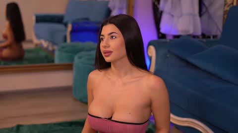 Latina online show from 10, 3, 2025