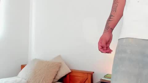 Snapshot of latinevil chatting on 18, 2, 2025 Mistress Maddie and Master Jordan  online show from 18, 2, 2025