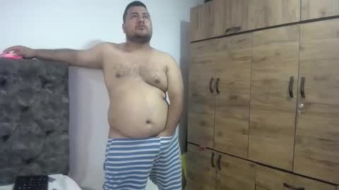 Snapshot of latinfirexx chatting on 6, 4, 2026 santi online show from 6, 4, 2026