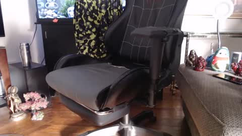 latinlover513 online show from 28, 2, 2025