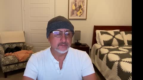 Snapshot of latinnous chatting on 26, 10, 2025 QS - INDEPENDENT MODEL online show from 26, 10, 2025