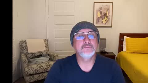 QS - INDEPENDENT MODEL online show from 23, 11, 2025