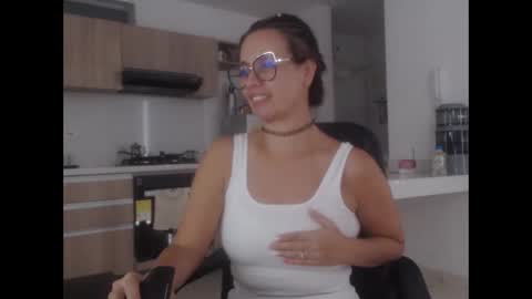 latinpaprika online show from 1, 11, 2025