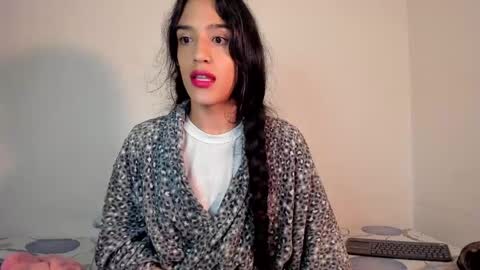 latinsecretfantasy online show from 5, 3, 2025