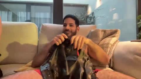 Snapshot of lauetalau chatting on 15, 3, 2026 Lau online show from 15, 3, 2026