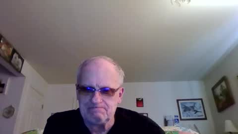 laugh_till_u_pee70 online show from 7, 3, 2026