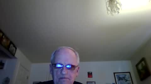 laugh_till_u_pee70 online show from 9, 3, 2026