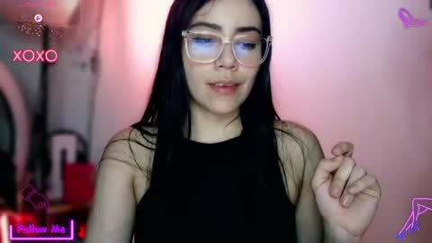 Snapshot of laujgray chatting on 23, 11, 2025 laujgray online show from 23, 11, 2025