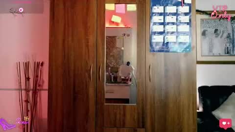 Snapshot of laujgray chatting on 14, 1, 2026 laujgray online show from 14, 1, 2026