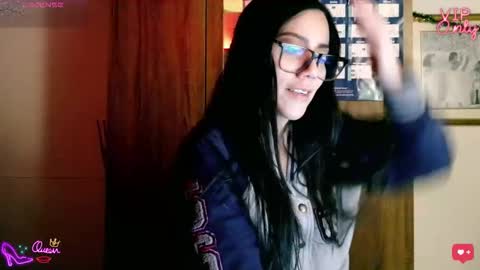 Snapshot of laujgray chatting on 14, 2, 2026 laujgray online show from 14, 2, 2026