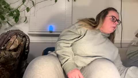 LauLauMa online show from 5, 1, 2025