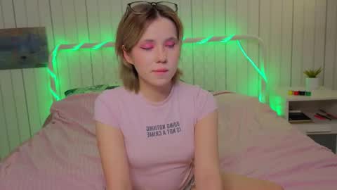 Snapshot of launakohan chatting on 26, 11, 2025 Kylie online show from 26, 11, 2025