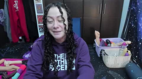  Wen  online show from 13, 11, 2025