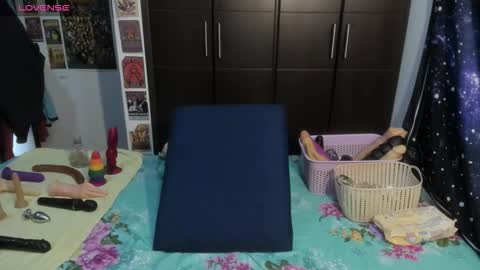 Snapshot of laura_anal_ chatting on 10, 3, 2026 Wen online show from 10, 3, 2026