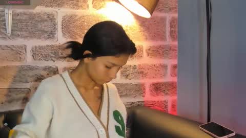 Snapshot of laura_aristizabal_19 chatting on 12, 10, 2025 Laura online show from 12, 10, 2025