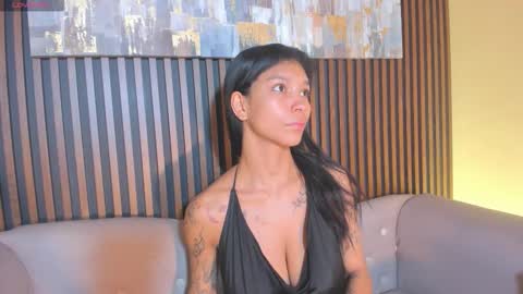 Snapshot of laura_aristizabal_19 chatting on 19, 10, 2025 Laura online show from 19, 10, 2025