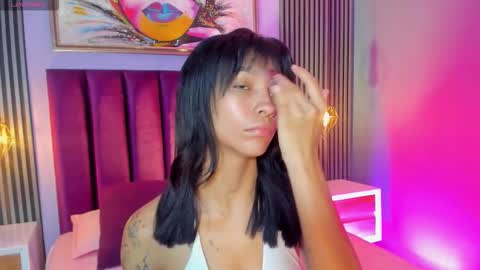 Snapshot of laura_aristizabal_19 chatting on 14, 11, 2025 Laura online show from 14, 11, 2025