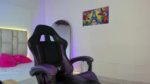 laura_carmona online show from 10, 9, 2025