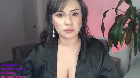 Laura- new schedule 800 pm until 1200 pm Colombia online show from 23, 1, 2025