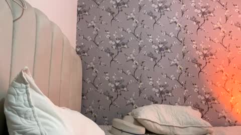 laura online show from 26, 12, 2024
