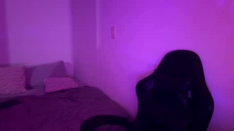 Snapshot of laura_d23 chatting on 4, 3, 2026 laura online show from 4, 3, 2026