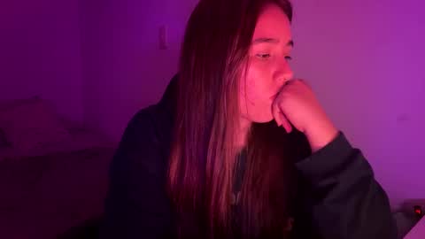 Snapshot of laura_d23 chatting on 5, 3, 2026 laura online show from 5, 3, 2026