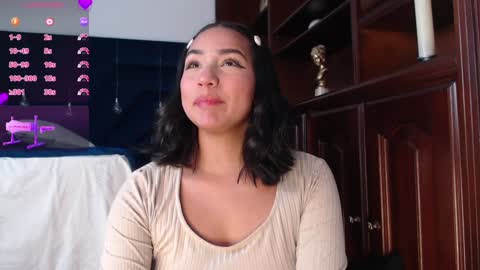 Snapshot of laura_golden1 chatting on 12, 12, 2024 lLAURA online show from 12, 12, 2024