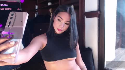 Snapshot of laura_golden1 chatting on 13, 12, 2024 lLAURA online show from 13, 12, 2024