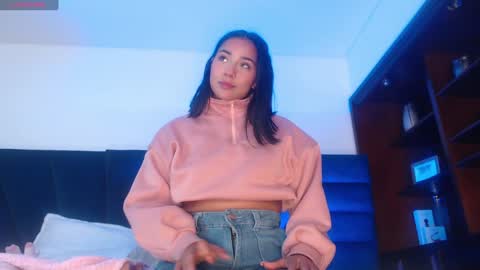 Snapshot of laura_golden1 chatting on 6, 2, 2025 lLAURA online show from 6, 2, 2025