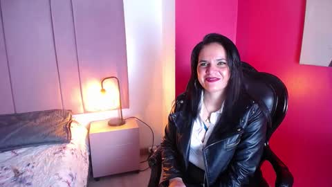 laura hotties online show from 11, 3, 2025