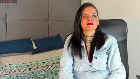 laura hotties online show from 12, 3, 2025