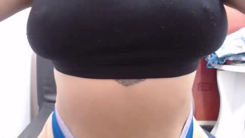 Snapshot of laura_hotyy chatting on 23, 10, 2025 Laura online show from 23, 10, 2025