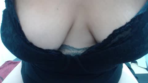 Snapshot of laura_hotyy chatting on 14, 11, 2025 Laura online show from 14, 11, 2025