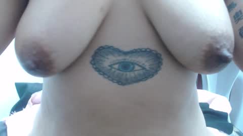 Snapshot of laura_hotyy chatting on 17, 12, 2025 Laura online show from 17, 12, 2025