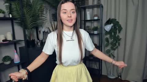 Snapshot of laura_mutti chatting on 18, 10, 2025 Samantha online show from 18, 10, 2025
